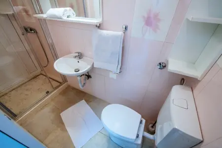 Holiday Home Zubak, Maison de Vacances Jasenice proche Plage & Piscine - Photo 24