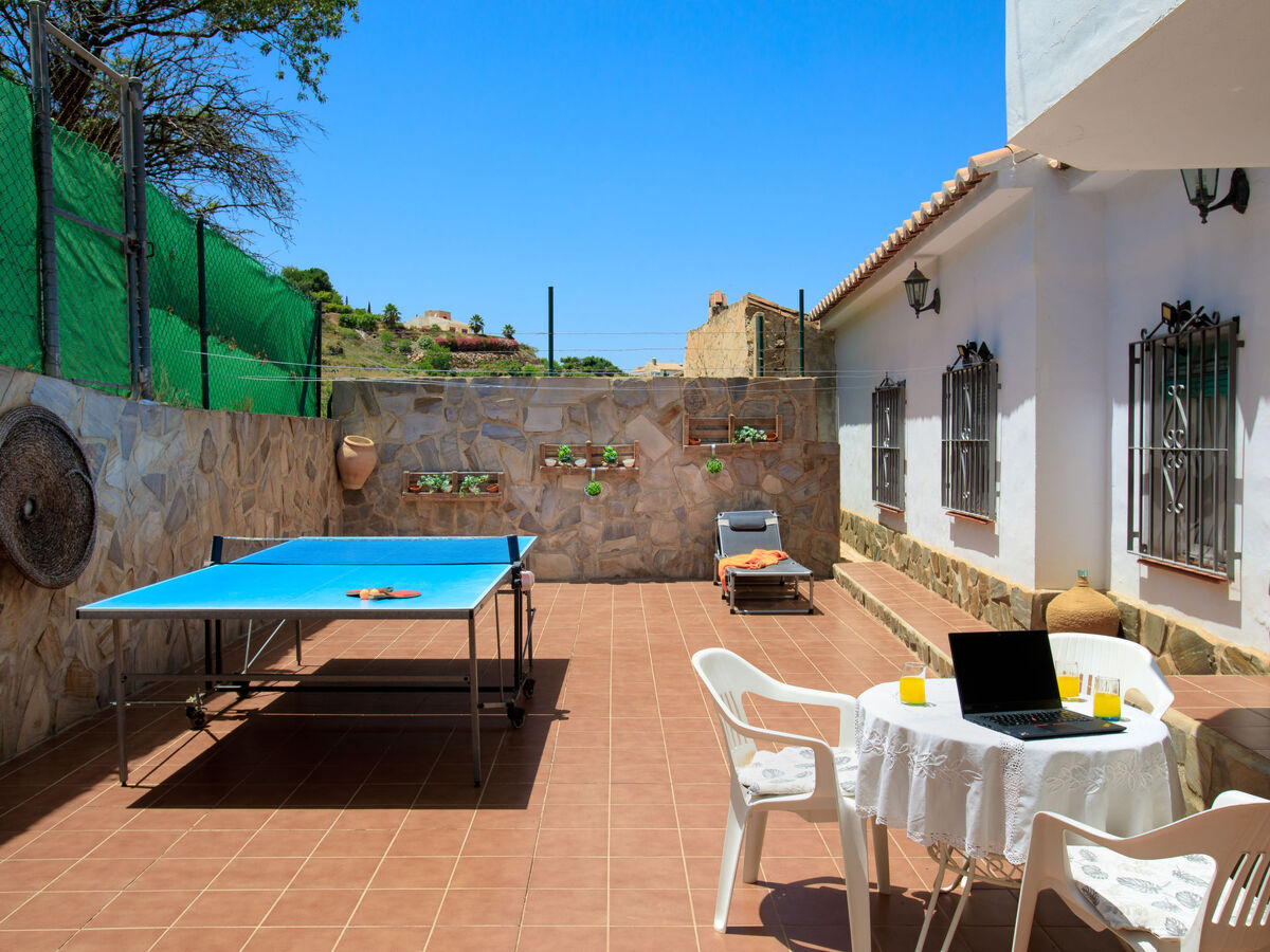 Villa Laura à Nerja : gîte 4 pers, piscine et vue montagne - Photo 3