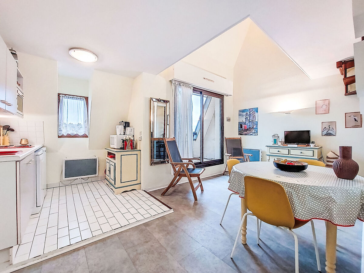 Appartement Le Plazza, balcons est-ouest et vue sur Deauville - Photo 3