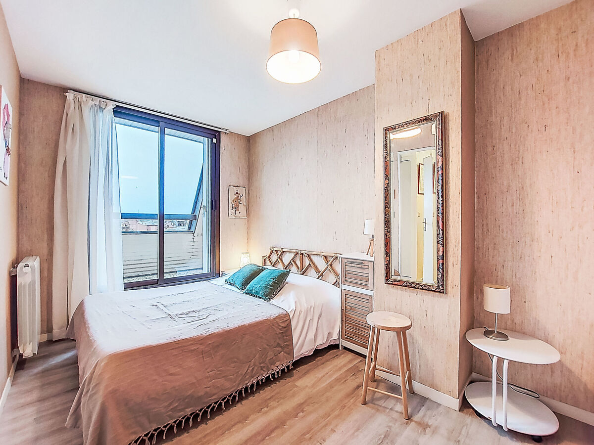 Appartement Le Plazza, balcons est-ouest et vue sur Deauville - Photo 4