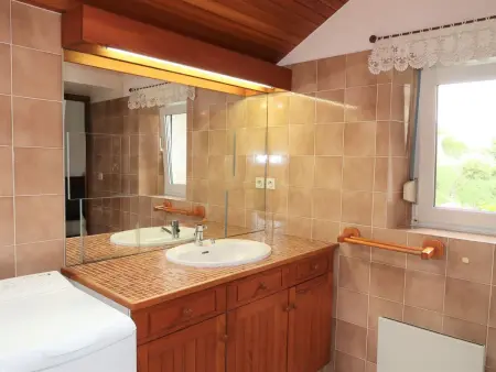 Ty Coz, maison rustique 150 m de la mer : photo 14