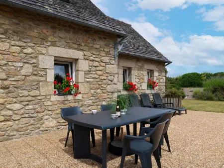 Ty Coz, maison rustique 150 m de la mer : photo 23