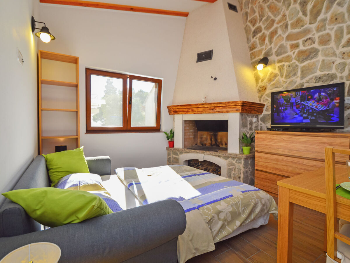 Bungalow Ante à 20 m de la mer, Brodarica - Photo 6