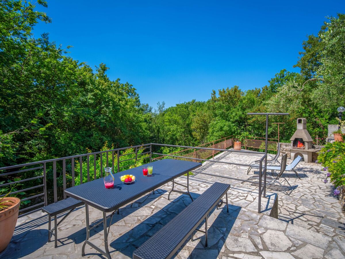 Maison Nera : 3 étages, 12 personnes, 700 m de la mer - Photo 4