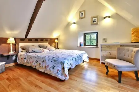 Maison bretonne du 17e siècle à Huelgoat : photo 3
