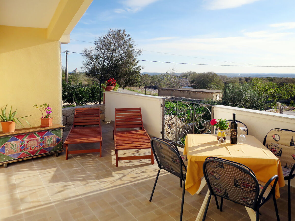 Maison Kapitan à Vinjerac, 3 km de la mer - Photo 2