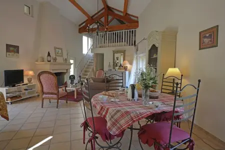 Villa avec piscine et terrasse privée à Saint Mathieu de Tréviers : photo 2