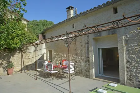 Villa avec piscine et terrasse privée à Saint Mathieu de Tréviers : photo 3