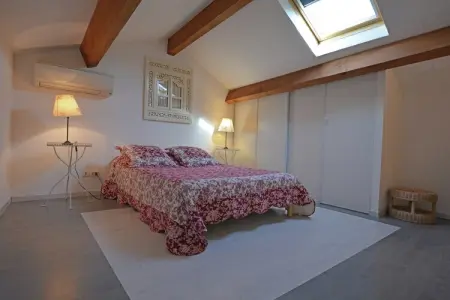 Villa avec piscine et terrasse privée à Saint Mathieu de Tréviers : photo 14