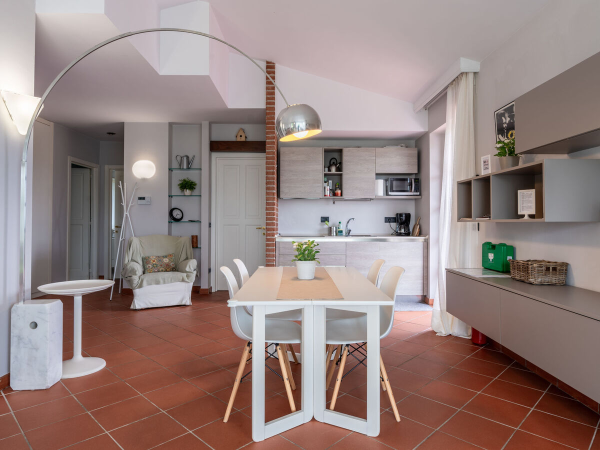 Maison Baroncelli à Barolo, vue sur le château - Photo 12