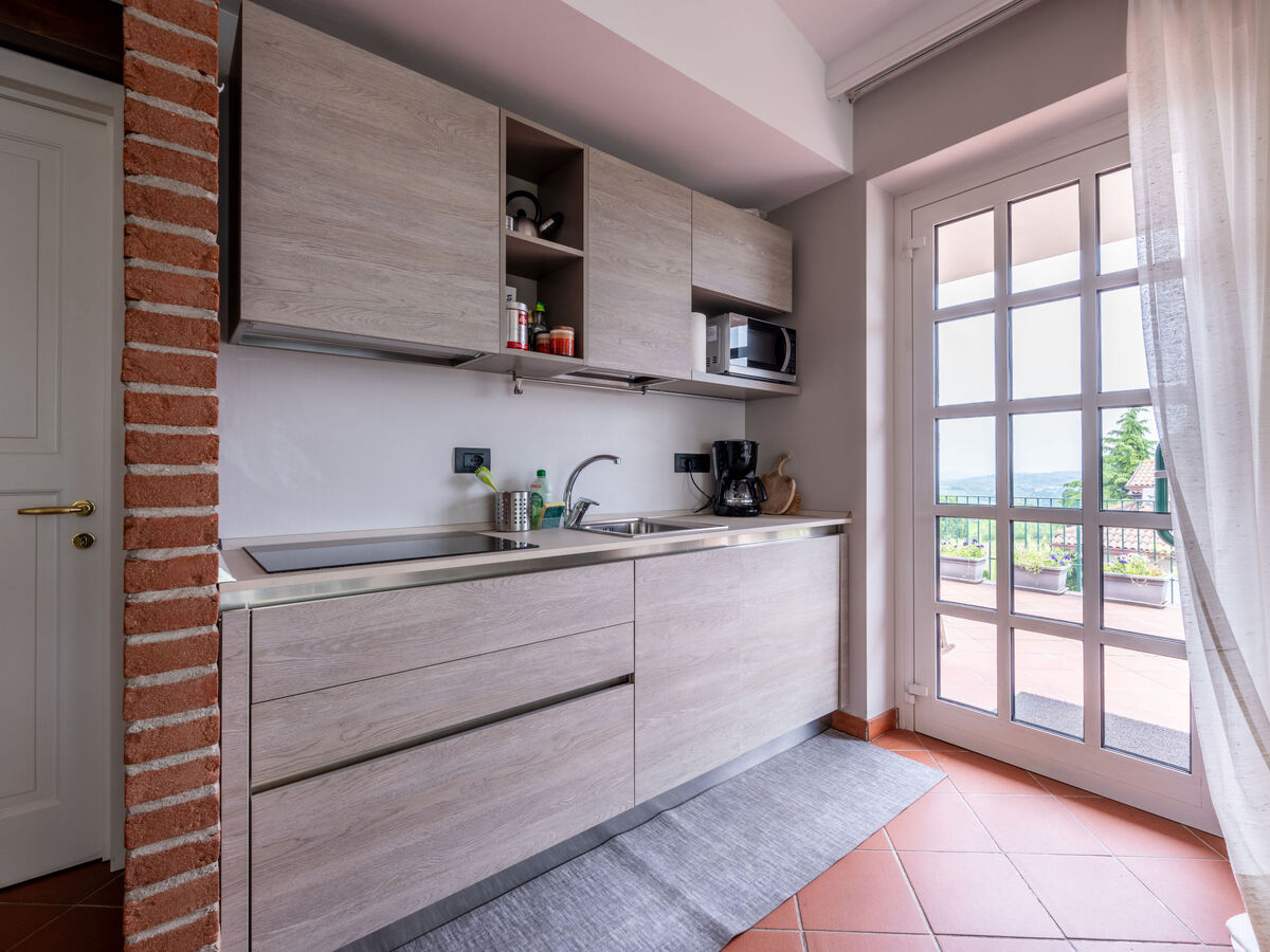 Maison Baroncelli à Barolo, vue sur le château - Photo 13