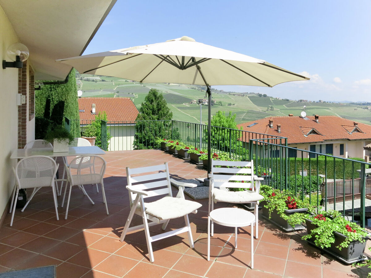 Maison Baroncelli à Barolo, vue sur le château - Photo 21