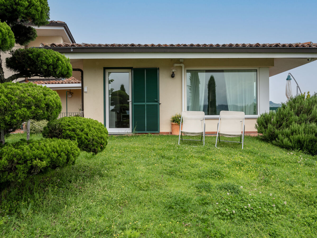 Maison Baroncelli à Barolo, vue sur le château - Photo 22