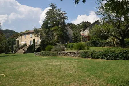 Gite - La Filature, Maison à Ardèche avec Piscine & Jardin - Photo 16