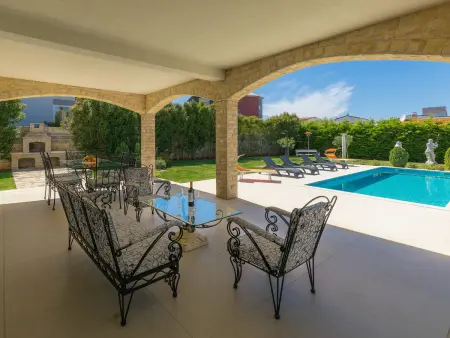 Maison Libera avec piscine privée à Pula : photo 16
