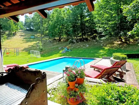 Maison Škalniški avec piscine privée à Jurdani : photo 7
