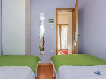 Maison Škalniški avec piscine privée à Jurdani : photo 18