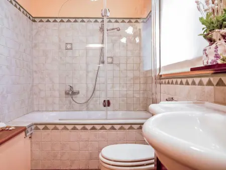 Maison Škalniški avec piscine privée à Jurdani : photo 20