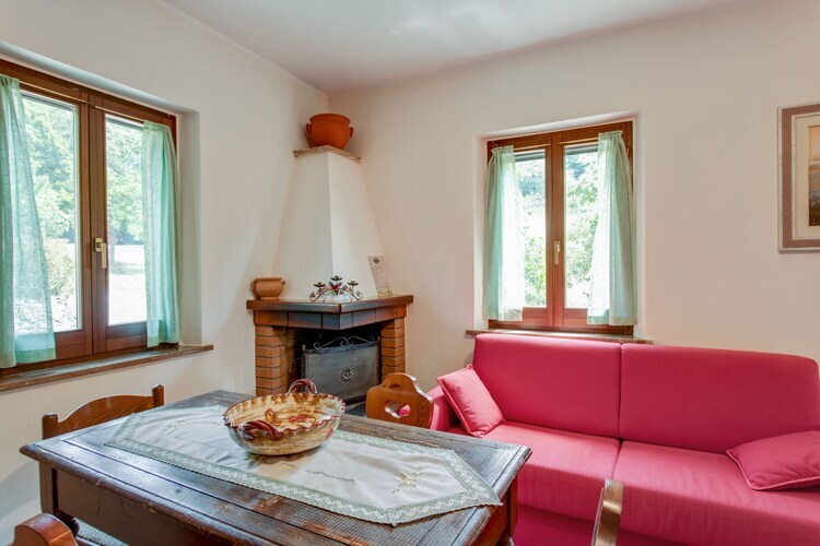 Maison Lucia à Assisi : agriturismo avec piscine et vue vallonnée - Photo 8
