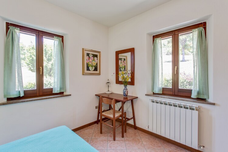 Maison Lucia à Assisi : agriturismo avec piscine et vue vallonnée - Photo 22
