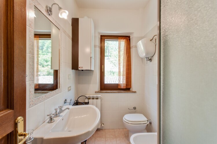 Maison Lucia à Assisi : agriturismo avec piscine et vue vallonnée - Photo 23