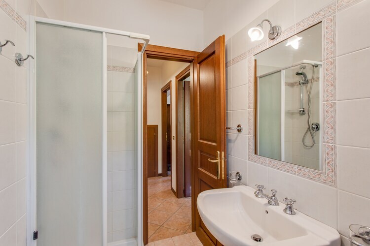 Maison Lucia à Assisi : agriturismo avec piscine et vue vallonnée - Photo 25
