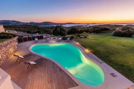 Location villa de vacances à Capo Ferro