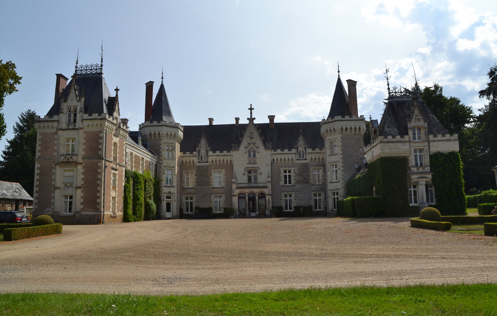 Tour d'horloge dans un château à Chenille-Change - Photo 7