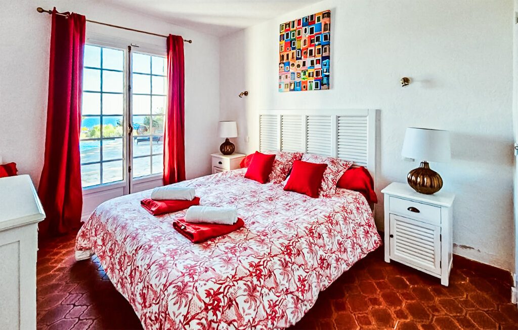 Maison vue mer avec piscine débordement aux Issambres - Photo 24