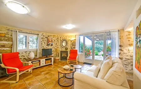 Ancienne bergerie avec piscine privée à Fontarèches : photo 2