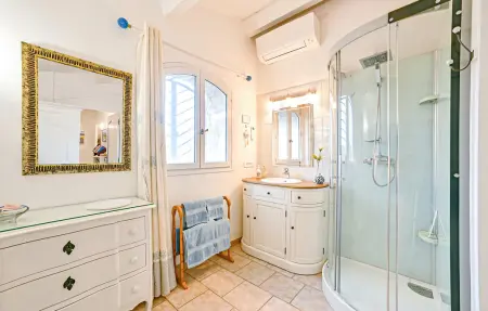 Ancienne bergerie avec piscine privée à Fontarèches : photo 27