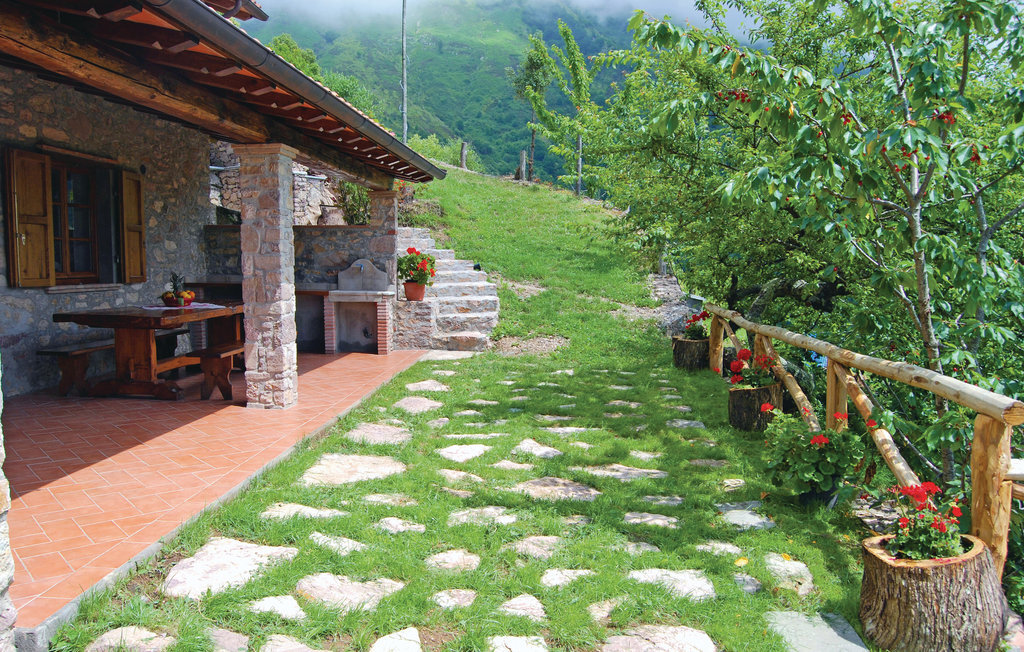 Casa Pantera : maison pierre avec piscine à Camaiore - Photo 7