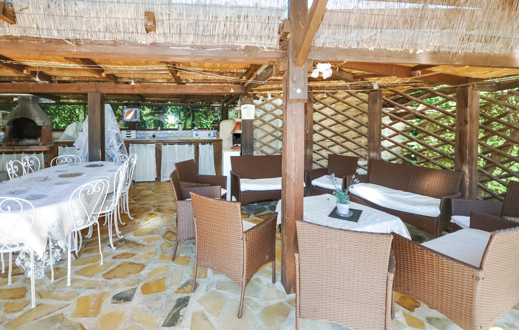 Maison XVIIIe siècle avec piscine privée à Plascassier - Photo 18