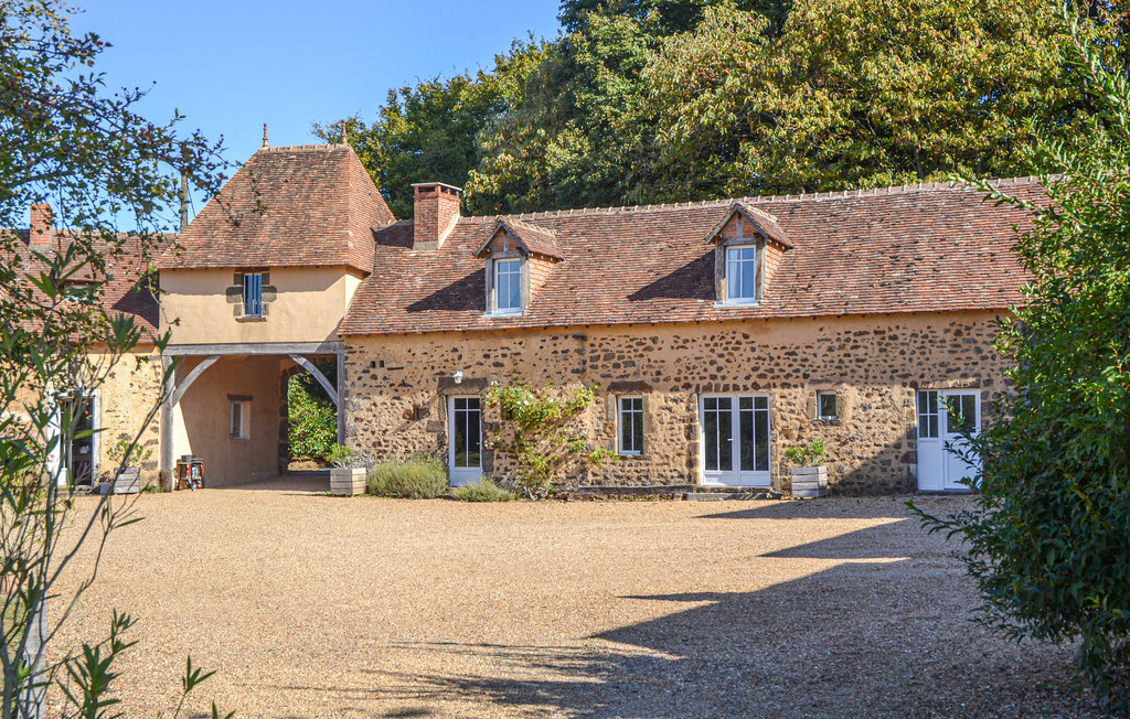Ferme rénovée avec piscine près du Mans - Photo 1