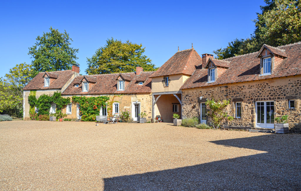 Ferme rénovée avec piscine près du Mans - Photo 8