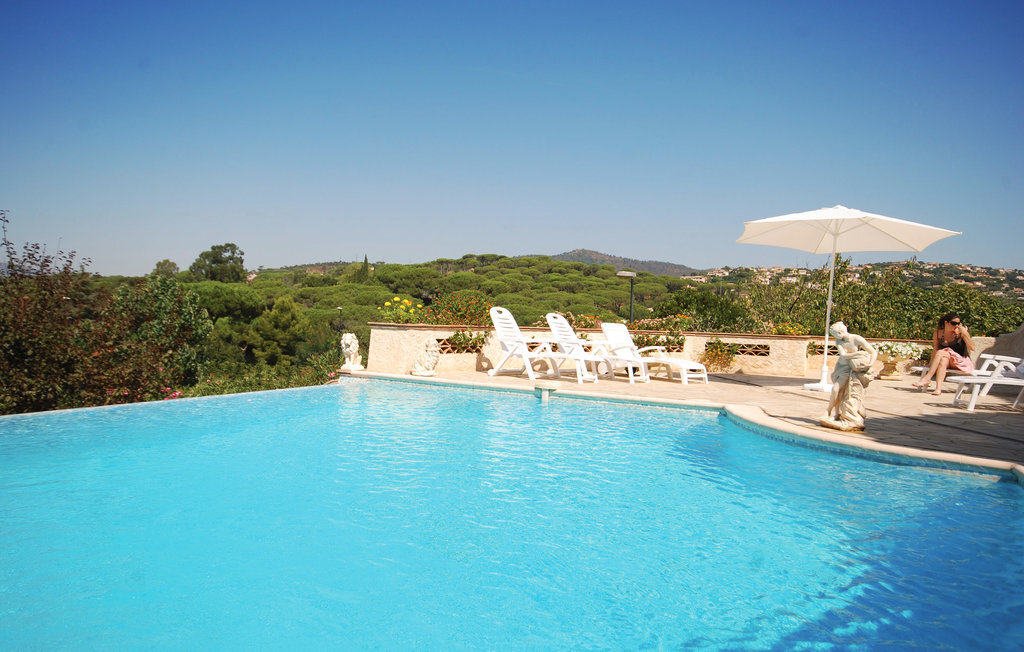 Villa méditerranéenne avec tour et piscine à Sainte-Maxime - Photo 2