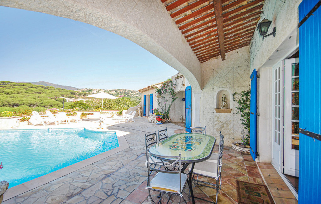 Villa méditerranéenne avec tour et piscine à Sainte-Maxime - Photo 8