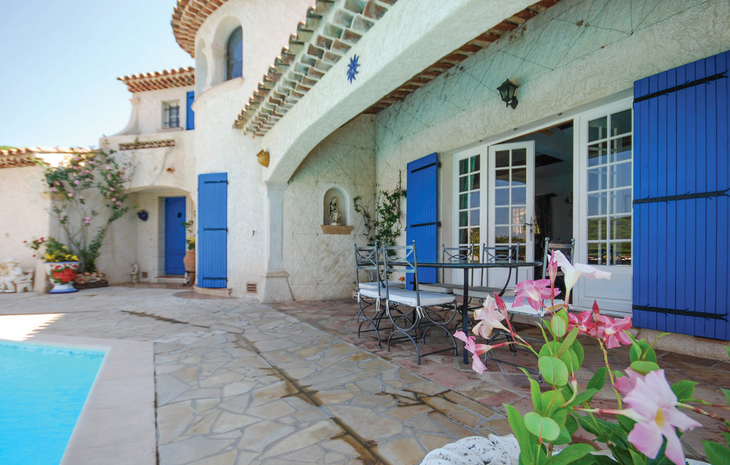 Villa méditerranéenne avec tour et piscine à Sainte-Maxime - Photo 14