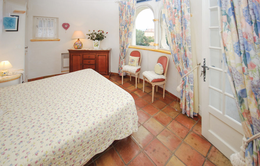 Villa méditerranéenne avec tour et piscine à Sainte-Maxime - Photo 27