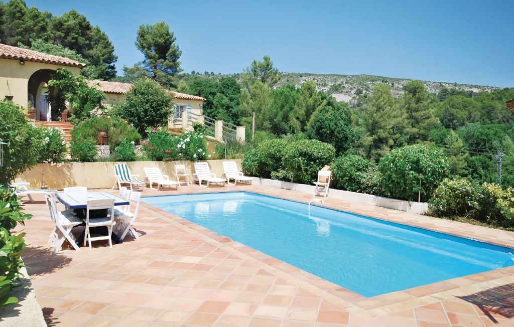Villa 5 chambres avec piscine nage à contre-courant à Salernes - Photo 1