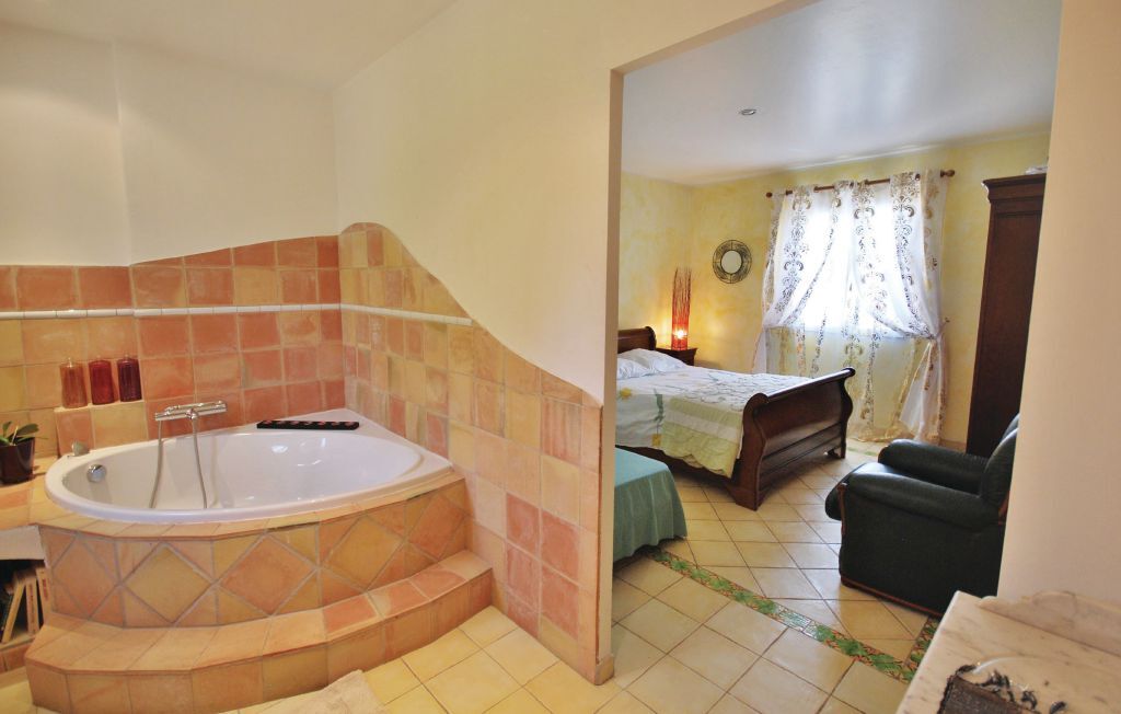 Villa 5 chambres avec piscine nage à contre-courant à Salernes - Photo 30