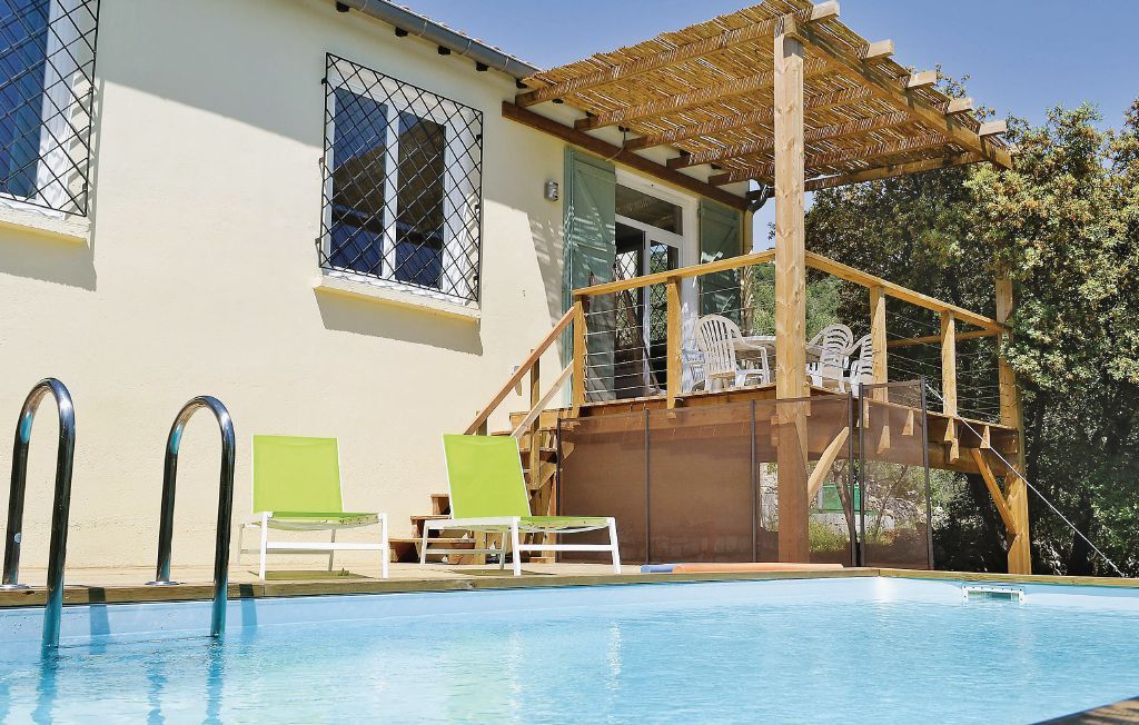 Maison 3 chambres piscine eau salée à Sollies Toucas - Photo 1