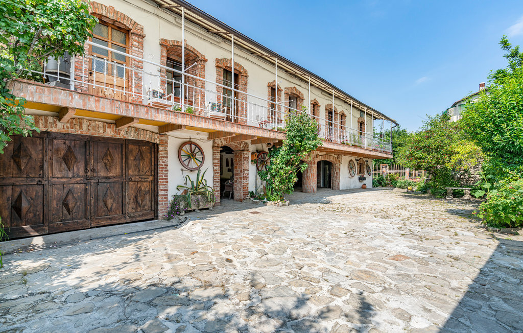 Castello dei Diamanti, maison historique Belvedere Langhe - Photo 1