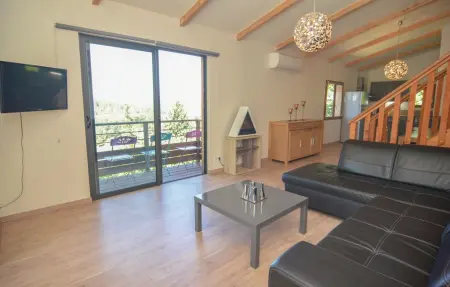 Maison bois Cévennes, piscine et vue montagne : photo 17