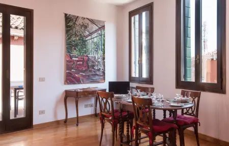 Sandalo – Appartement avec terrasse à Venezia : photo 3