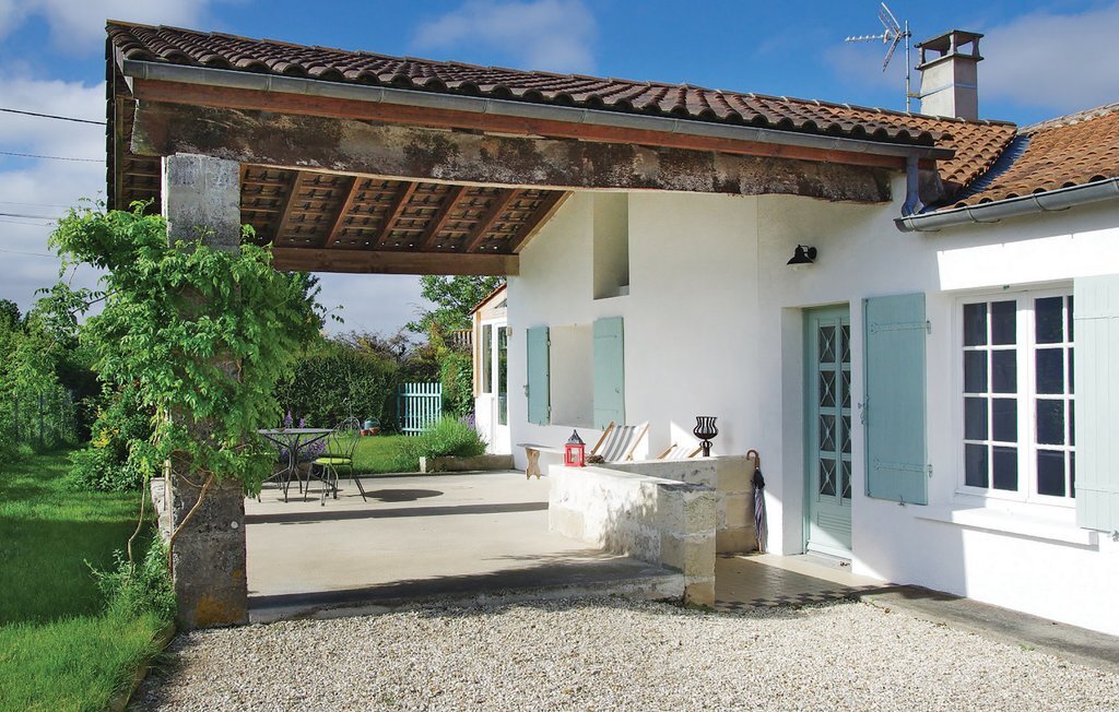 Maison rénovée avec jardin à St Fort sur Gironde - Photo 1