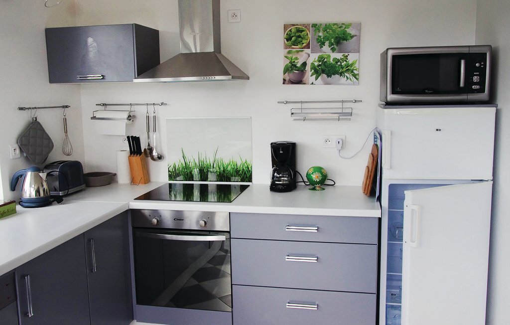 Maison rénovée avec jardin à St Fort sur Gironde - Photo 8