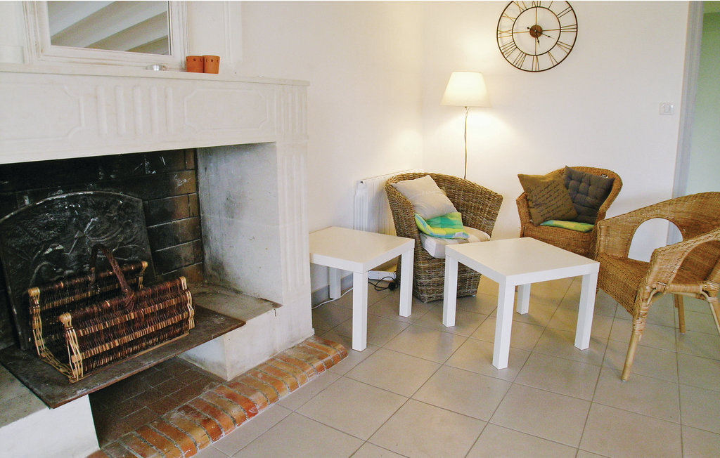 Maison rénovée avec jardin à St Fort sur Gironde - Photo 11