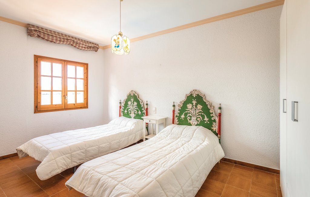 Mas Girones : maison 6 chambres avec piscine 72 m² - Photo 8