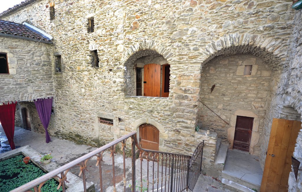 Appartement château XIVe siècle avec piscine privée - Photo 15